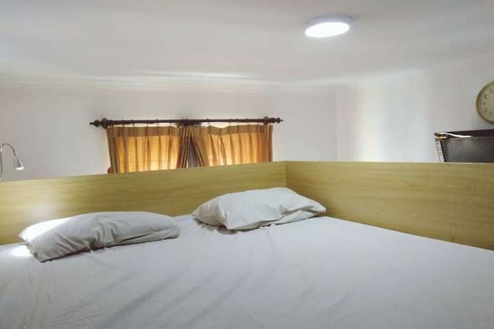 Room 4 of 49