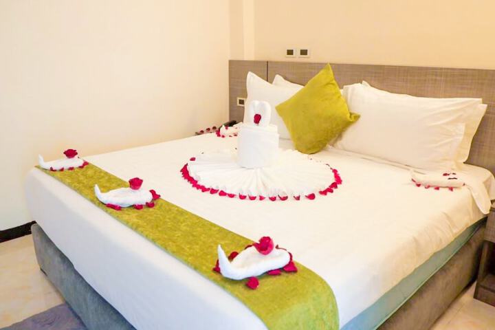 Room 6 of 22