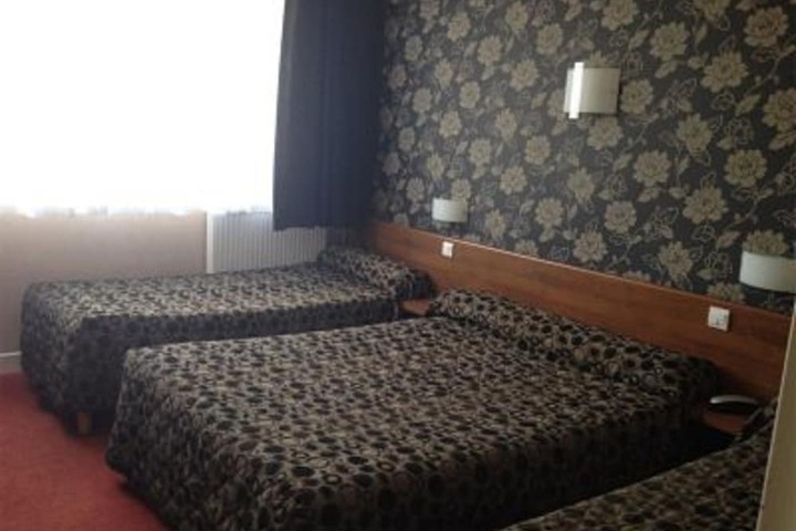 Room 13 of 23