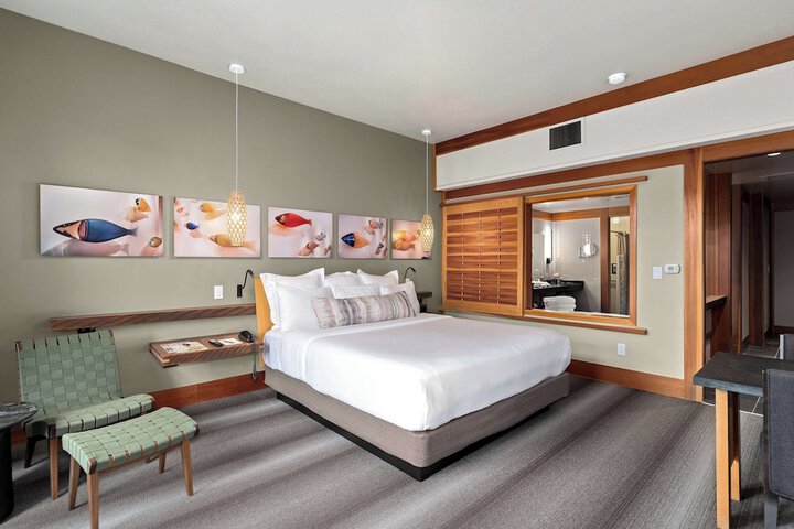 Room 34 of 146