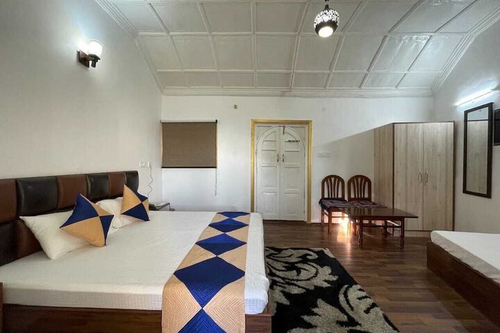 Room 7 of 11