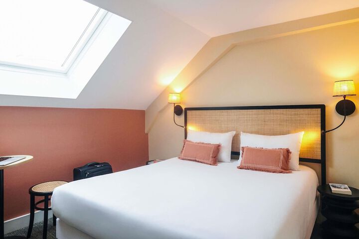 Room 8 of 23