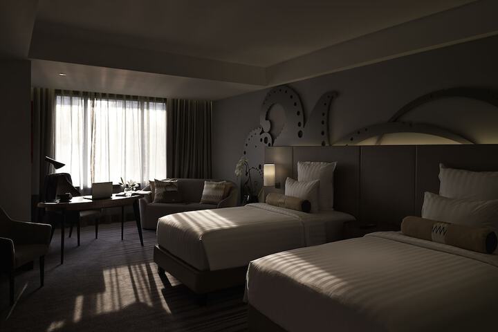 Room 5 of 139