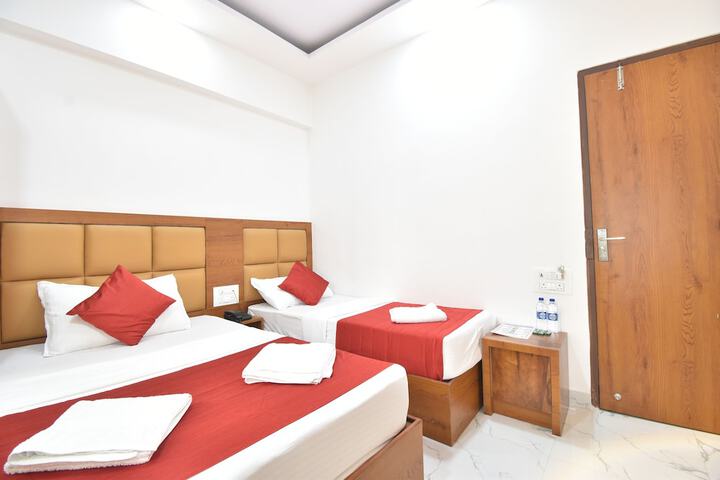 Room 25 of 39