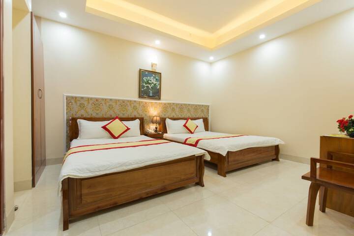 Room 11 of 25