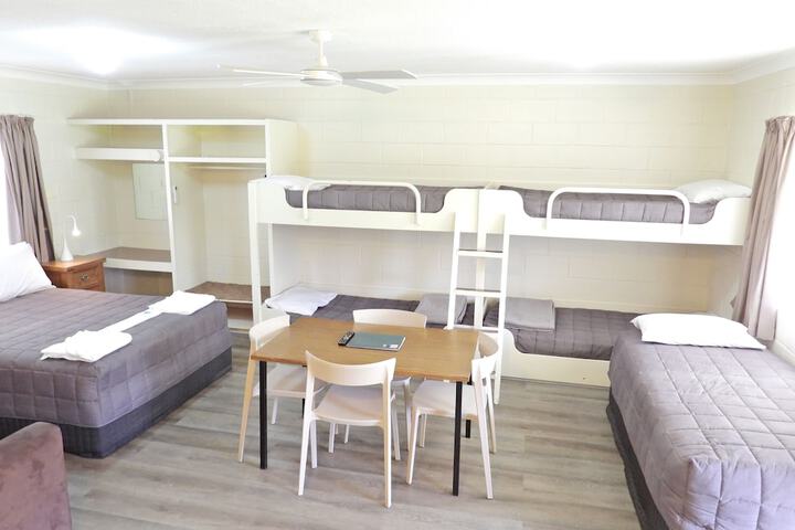 Room 18 of 48
