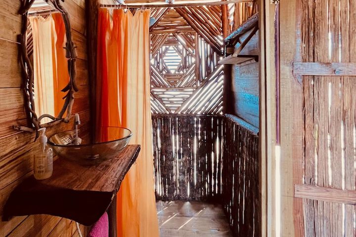 Room 43 of 118