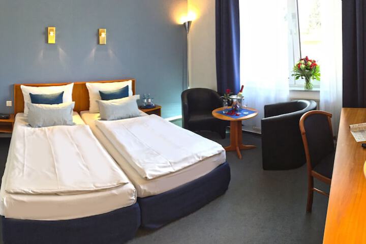 Room 6 of 41