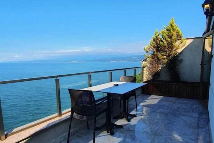 Terrace/Patio 13 of 33