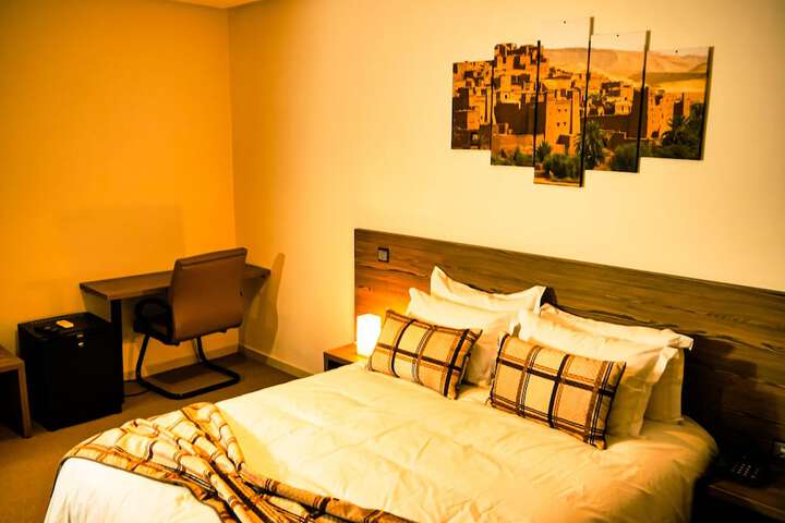Room 15 of 28