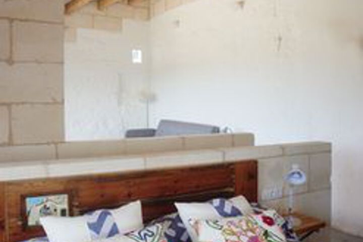 Room 13 of 29