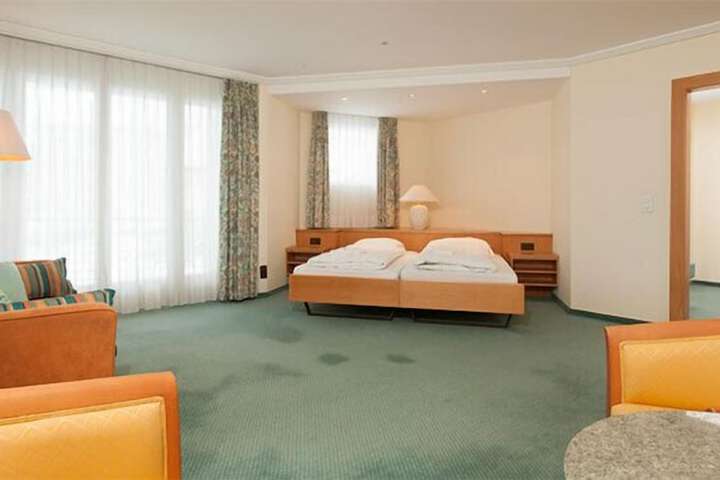 Room 12 of 26