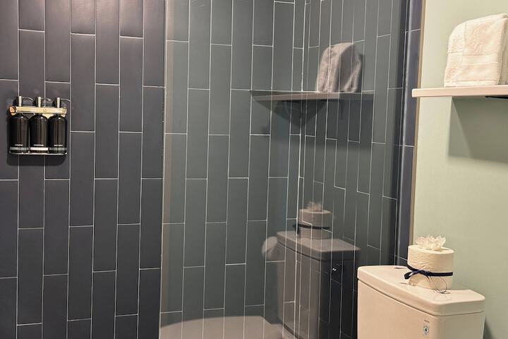 Room 12 of 22