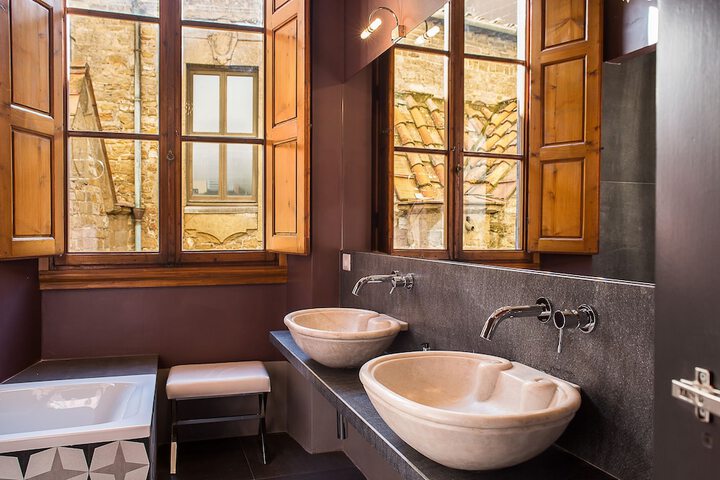 Room 41 of 49