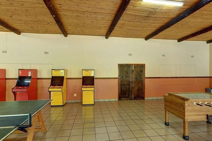 Room 64 of 128