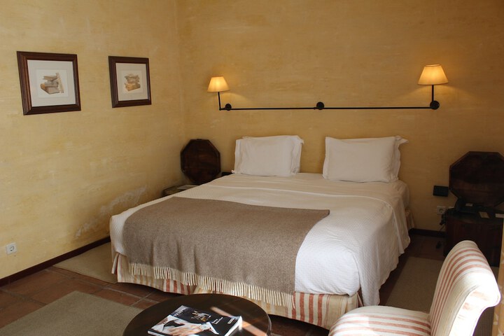 Room 9 of 41