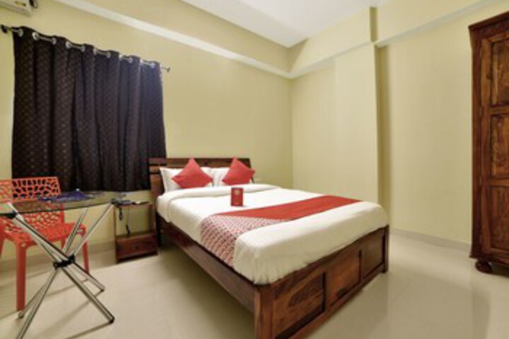 Room 17 of 24