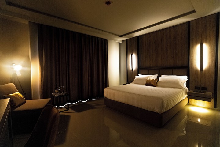 Room 11 of 29