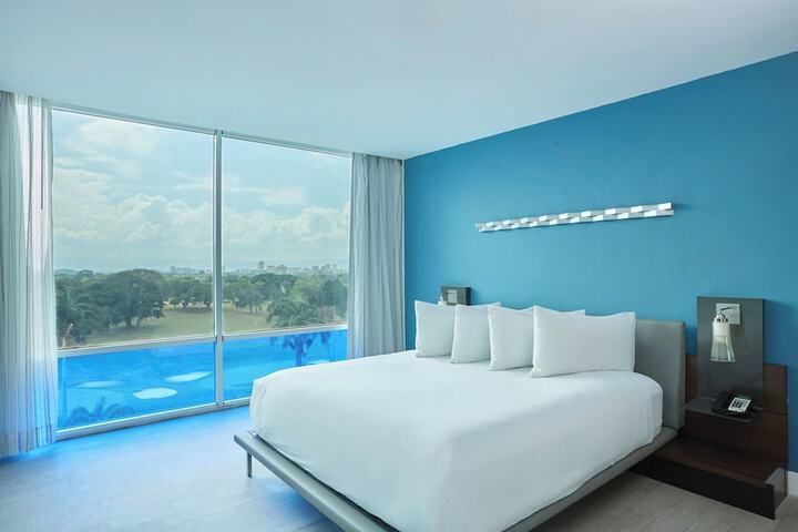 Room 28 of 108