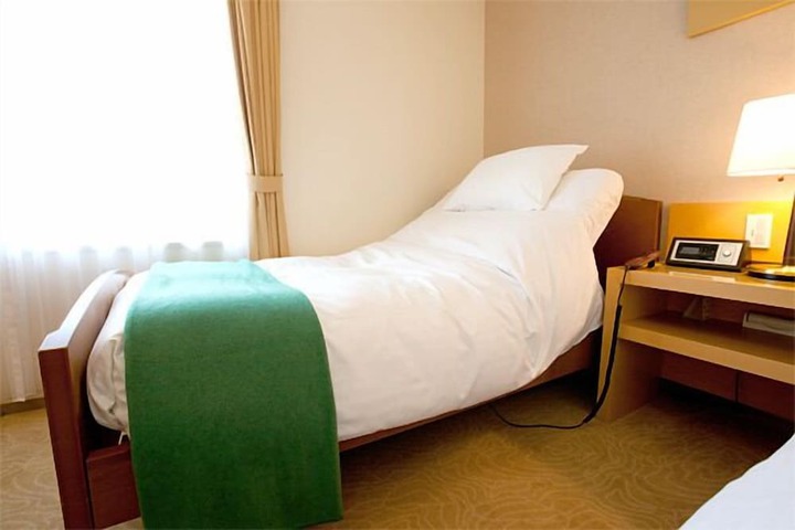 Room 6 of 39