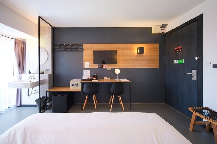Room 20 of 77