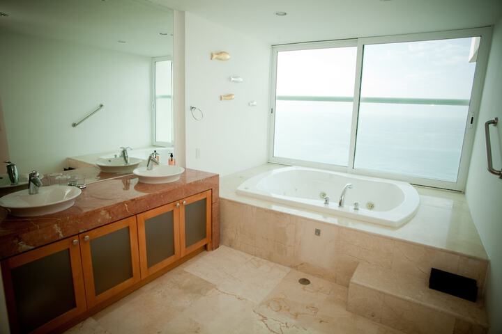 Room 21 of 26