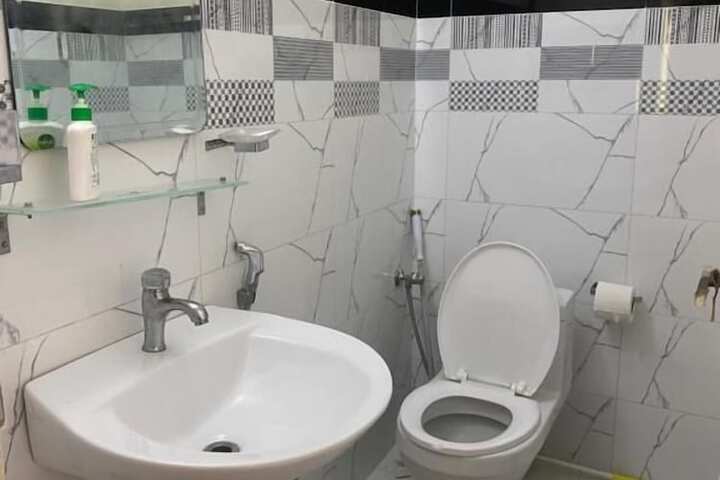 Room 16 of 21