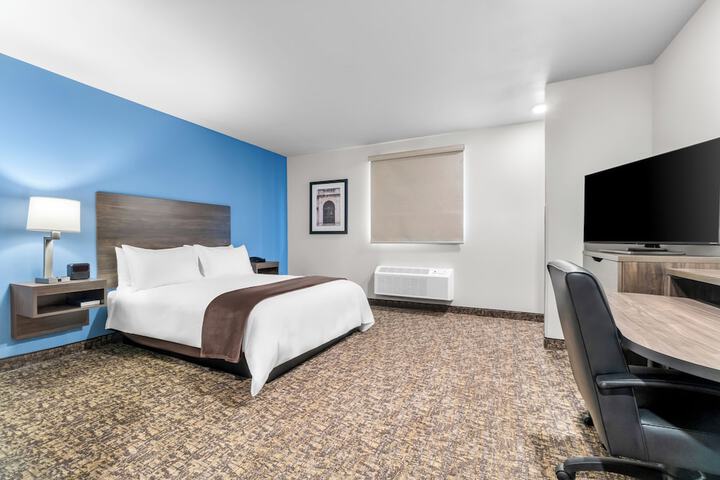 Room 14 of 32