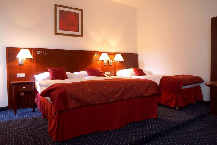 Room 5 of 55