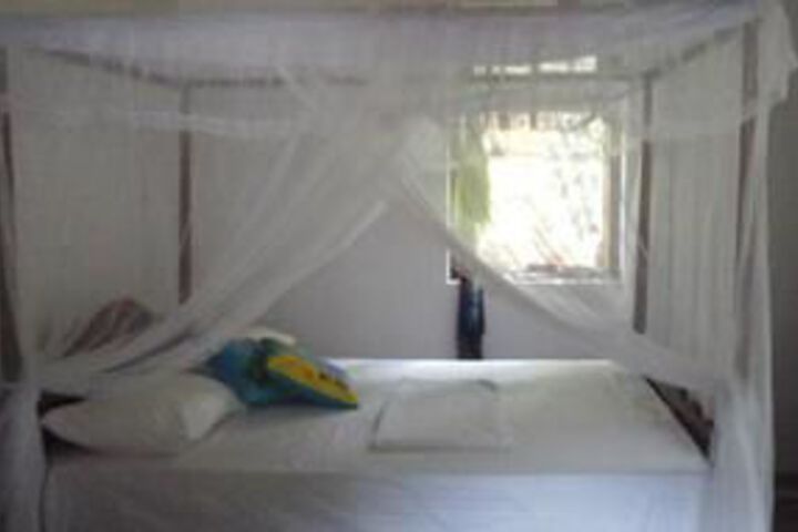 Room 12 of 27