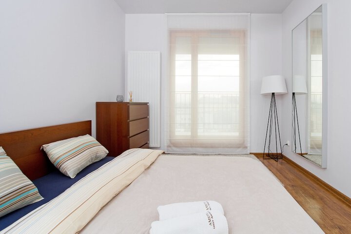 Room 5 of 62
