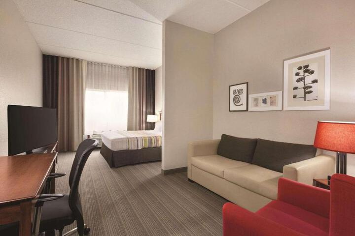 1 King Bed (1 of 8)