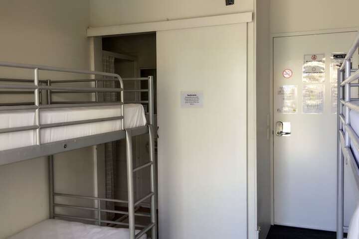 Room 7 of 31
