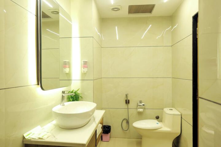Room 50 of 75