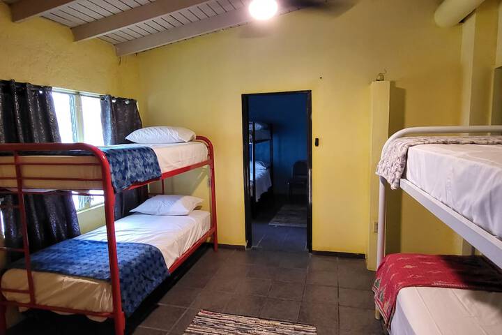 Room 4 of 81