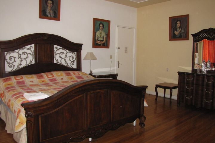 Room 19 of 86