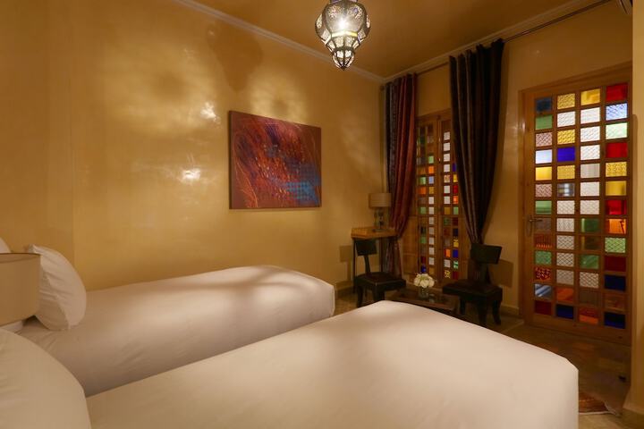 Room 13 of 129