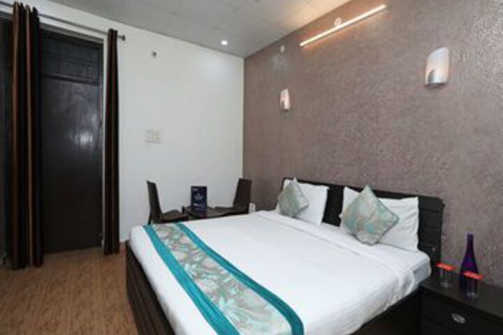 Room 6 of 21