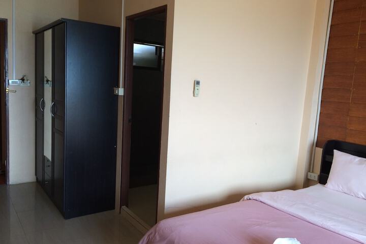 Room 14 of 72