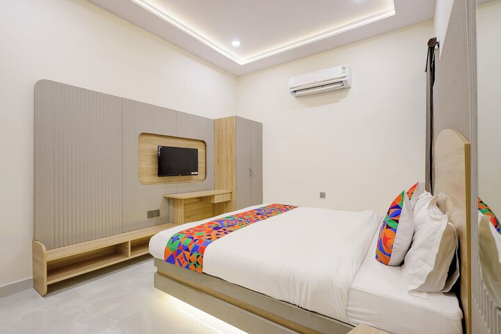 Room 20 of 27