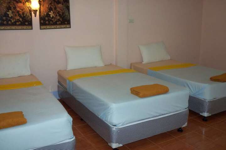 Room 9 of 26
