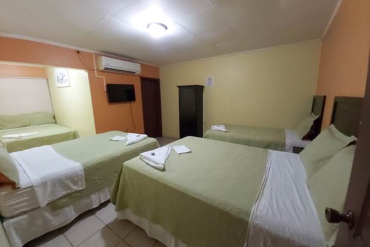 Room 7 of 25