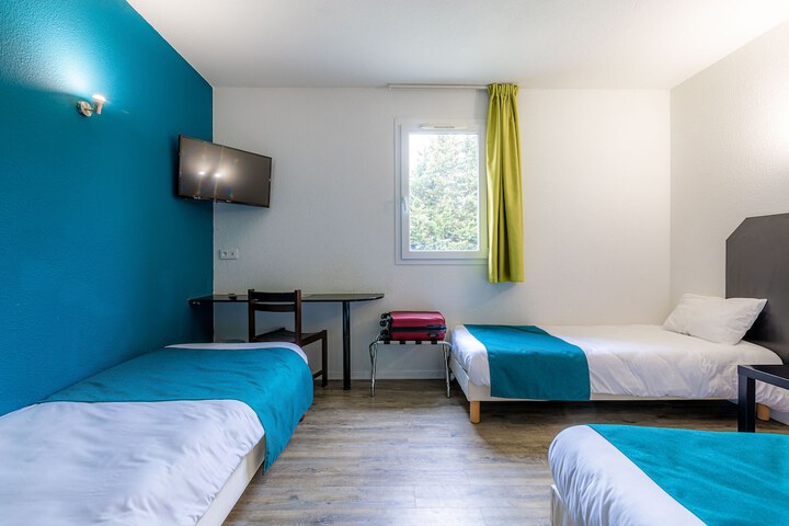 Room 9 of 41