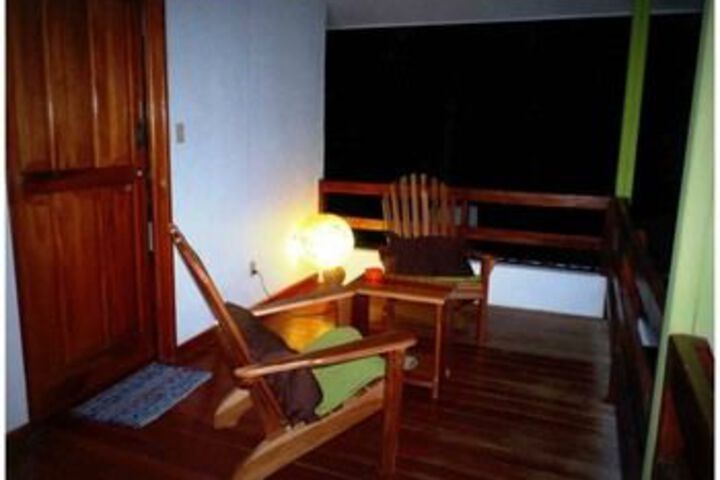 Room 13 of 38