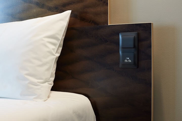 Room 2 of 42