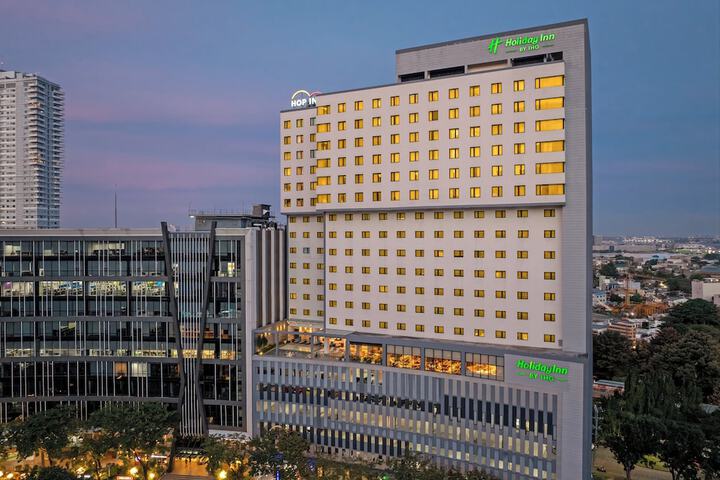 Hotel 98 of 100