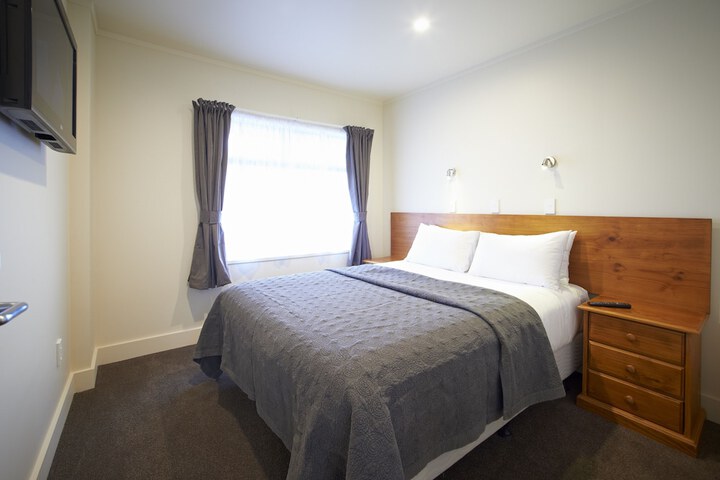 Room 6 of 36