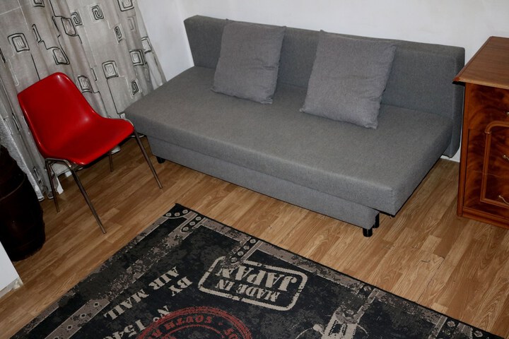 Room 12 of 20