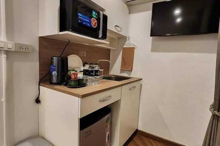 Room 53 of 84