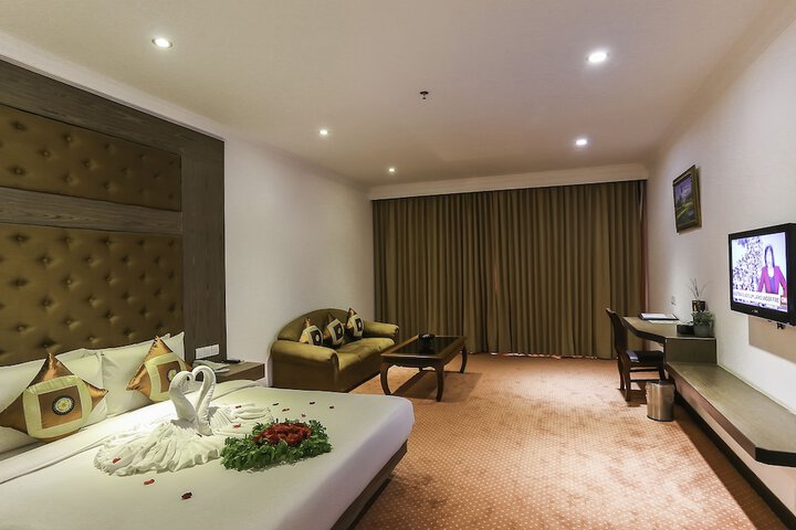 Room 9 of 65